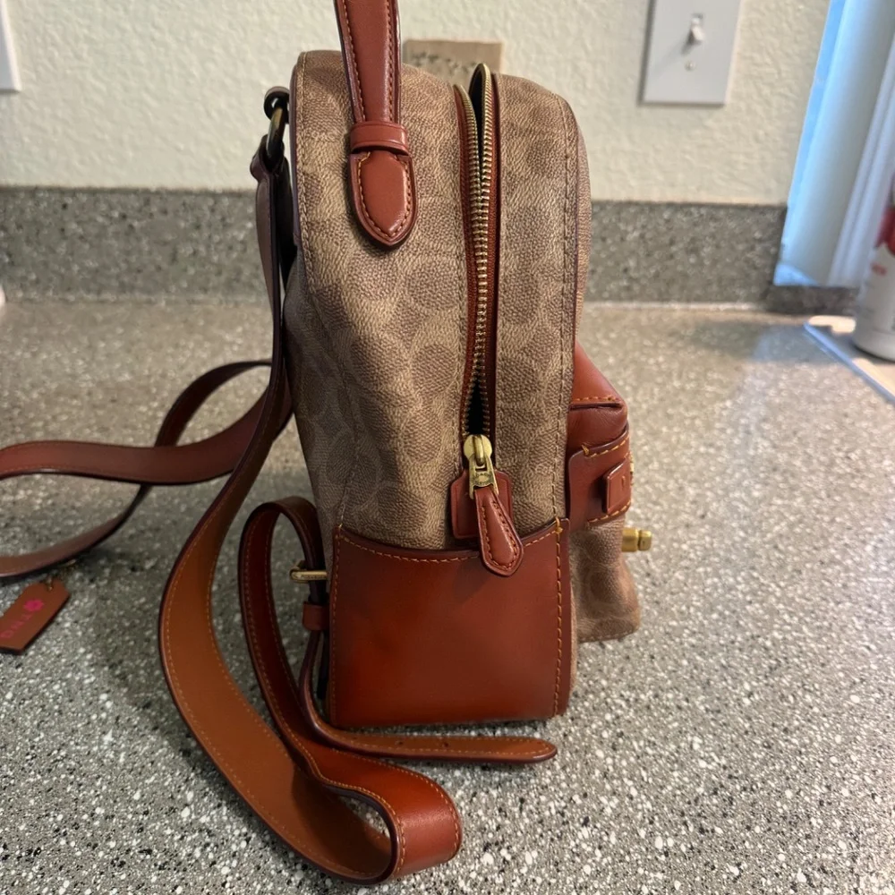 Authentic Coach Small Backpack - Picture 6 of 7